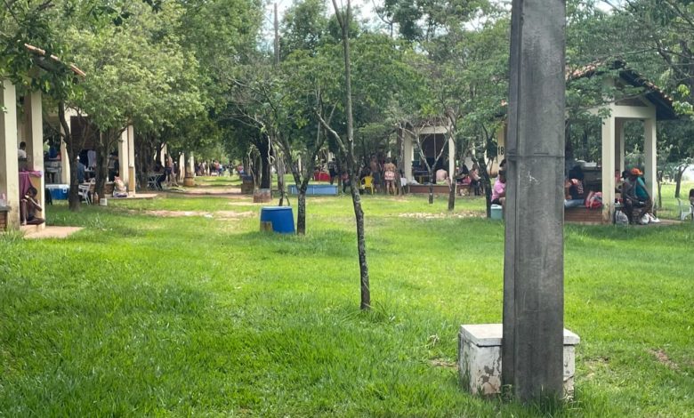 Balneário de Paraguaçu lota e atrai turistas do Paraná 1 Local encanta pela beleza natural e pela atmosfera de tranquilidade tipica do interior