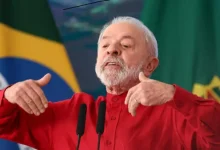 Lula critica ação dos EUA na Venezuela após captura de Maduro, defendendo soberania e lei internacional. Saiba a posição do Brasil sobre o futuro democrático do continente e o apoio a refugiados.