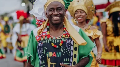 Africanidade Vibrante nos Blocos Afros do Maranhão 2 "Africanidade vibrante nos Blocos Afros do Maranhão, homenagem à estética africana em Carnaval de São Luís, com tambores, música, vestuário e tradições.