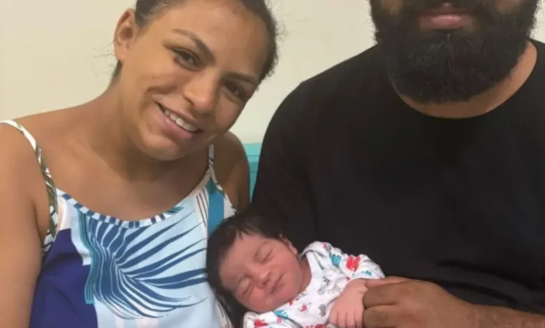 Conheça Anthony Miguel, o primeiro bebê a nascer em Cândido Mota em 2026. Acompanhe a emocionante chegada que trouxe renovação e alegria para a cidade e seus pais. Leia na Folha de Paraguaçu.