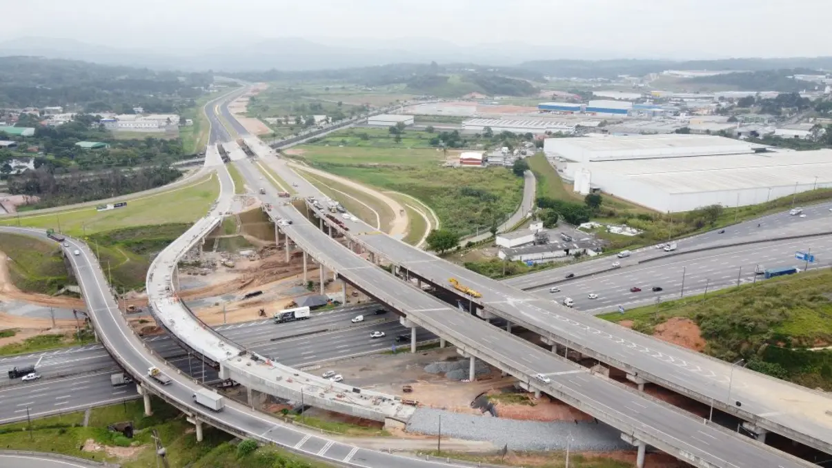 Rodoanel Norte: Governo de São Paulo Cria Empregos e Melhora Infraestrutura Viária 14 Governo do Estado de São Paulo cria empregos e melhora infraestrutura viária com entrega da primeira etapa do Rodoanel Norte, contribuindo para o crescimento econômico da região. Novas vagas de emprego estão disponíveis.