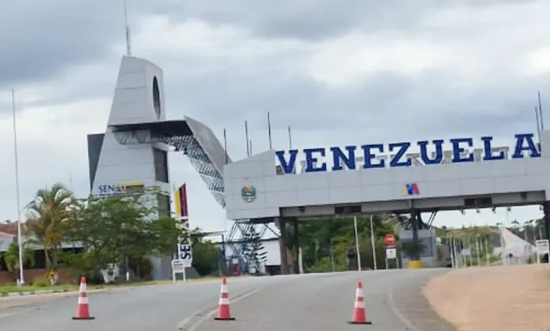 Ataque dos EUA a Venezuela configura violação da soberania nacional, com motivações geopolíticas e energéticas. O ataque é ilegal e pode abrir precedente para futura intervenção em outros países da região.
