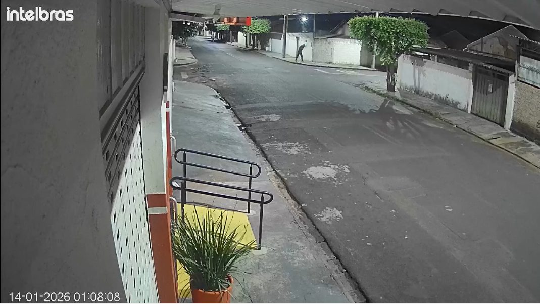 Furto de Câmera na Vila Francisco Roberto Gera Revolta em Paraguaçu (Vídeo) 6 furto