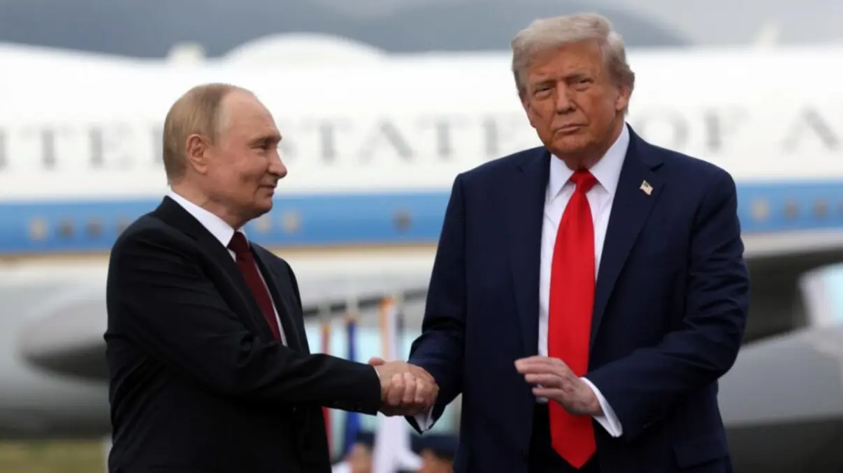 Folha de Paraguaçu explora o suposto acordo entre Trump e Putin para uma trégua de uma semana na Ucrânia. Entenda as propostas de paz e os desafios diplomáticos.