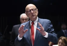 Senadores divergem sobre projeto de anistia ampla e irrestrita após veto de Lula ao projeto da dosimetria, afetando ex-presidente Jair Bolsonaro e outros condenados por crimes políticos.