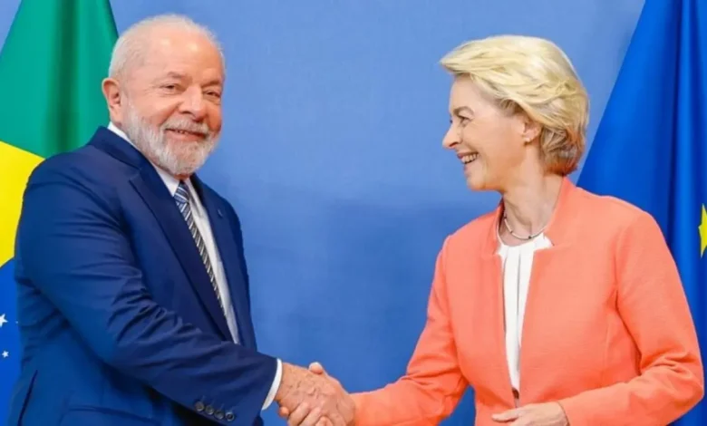 "O presidente Lula da Silva não participará da assinatura do acordo entre o Mercosul e a União Europeia, prevista para ocorrer em Assunção, no lugar dele estará presente o ministro Mauro Vieira."