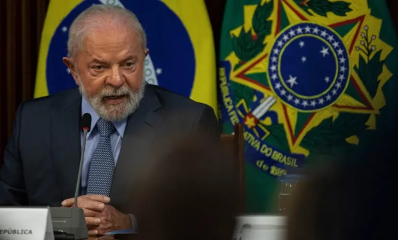 Mudanças contínuas no governo de Lula: 15 ministros trocados, incluindo Ricardo Lewandowski, e mais 19 esperadas até abril.