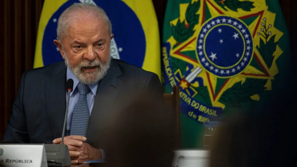 Mudanças contínuas no governo de Lula: 15 ministros trocados, incluindo Ricardo Lewandowski, e mais 19 esperadas até abril.