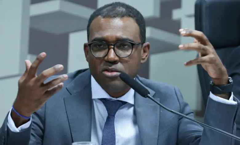 Diretor do Banco Central descreve fraude no Banco Master, que somou R$ 12 bilhões, e destaca falta de supervisão e corrupção.