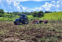 A Prefeitura de Lutécia reforça o agronegócio local com a 'Patrulha Rural', oferecendo suporte essencial para produtores. Melhore acesso, produção e escoamento agrícola. Saiba mais!