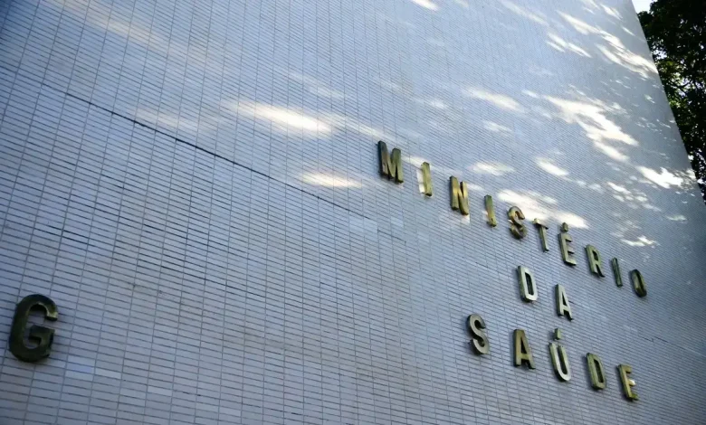 Índia enfrenta surto de casos de vírus Nipah: alerta de saúde pública, casos confirmados e quarentena em curso.