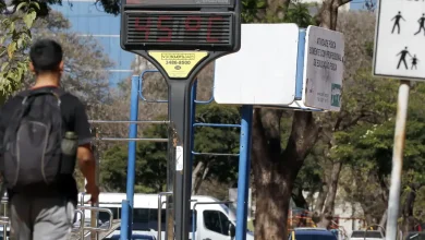 O Brasil enfrenta um período extremamente instável com altas temperaturas e chuvas moderadas a fortes em várias regiões, aumentando os riscos de problemas de saúde.