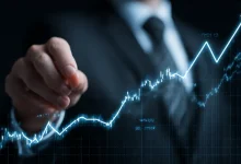 Entenda como líderes de tecnologia e conselhos podem justificar o ROI em cibersegurança. Descubra métricas e a importância da proteção para a continuidade do negócio.