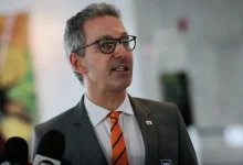 Romeu Zema afirma que a multiplicidade de candidatos da direita em Minas Gerais aumenta suas chances de vitória, com eleitores tendo mais opções e votando em candidatos com ideologias distintas.