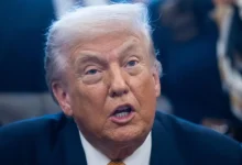 Donald Trump declarou que Vladimir Putin estaria pronto para um acordo de paz na Ucrânia, mas que Volodymyr Zelensky estaria impedindo o cessar-fogo. Entenda os detalhes.