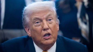 Donald Trump declarou que Vladimir Putin estaria pronto para um acordo de paz na Ucrânia, mas que Volodymyr Zelensky estaria impedindo o cessar-fogo. Entenda os detalhes.