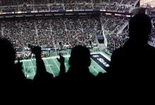 O Super Bowl é um evento cultural que ultrapassa fronteiras, envolvendo milhões de pessoas com competição, música, tecnologia e tradição.