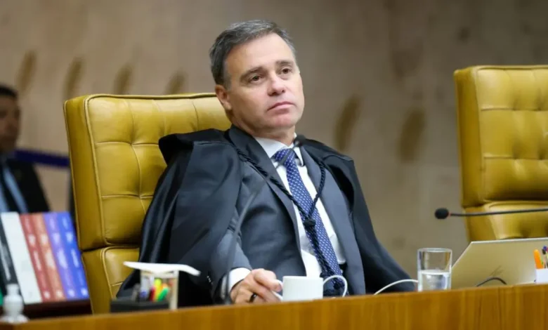 Ministro do STF concede salvo-conduto a irmãos do ministro Dias Toffoli, tornando sua convocação facultativa perante a CPI do Crime Organizado.