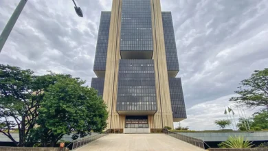 Lula Busca Reestruturar o Coaf para Combater Crime Organizado 2 O governo de Lula busca reestruturar o Conselho de Controle de Atividades Financeiras (Coaf) para combater o crime organizado e crimes financeiros de forma mais eficaz.