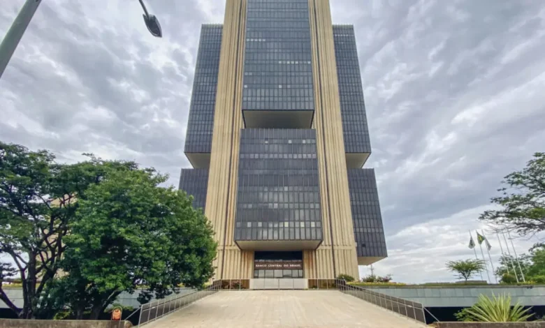 O governo de Lula busca reestruturar o Conselho de Controle de Atividades Financeiras (Coaf) para combater o crime organizado e crimes financeiros de forma mais eficaz.