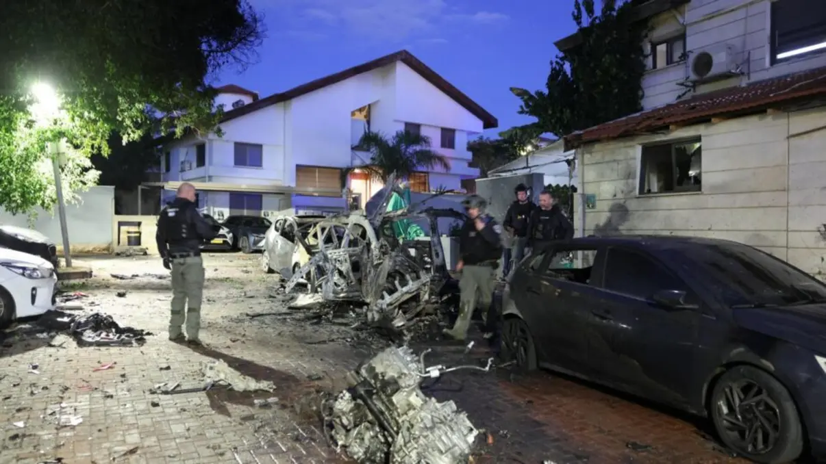 "Alerta do Itamaraty: evite viajar para países do Oriente Médio devido à escalada de tensões; saiba as medidas de segurança para brasileiros na região."