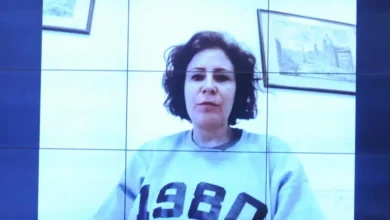 Defesa de Carla Zambelli espera que demora na decisão da Corte italiana seja um sinal de vitória importante, com possibilidade de negativa de extradição por parcialidade do ministro Alexandre de Moraes.