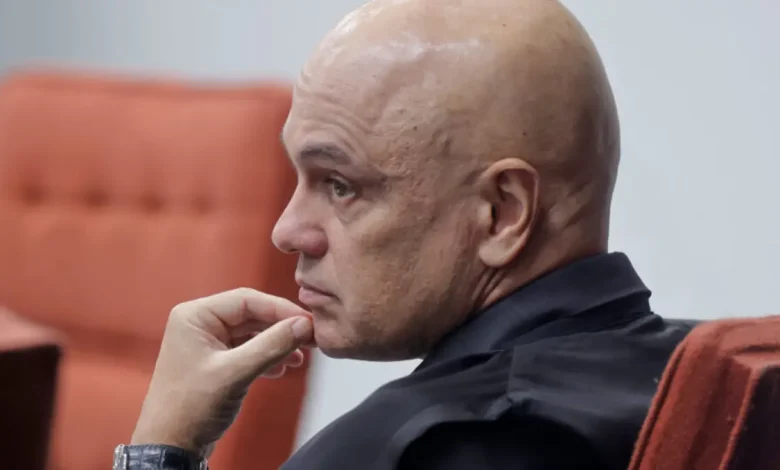 Advogados de Donald Trump e da Trump Media acusam Alexandre de Moraes, ministro do STF, de usar o Estado brasileiro para se blindar em ação nos EUA.