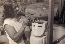 A exposição Mata Viva no Rio de Janeiro combina arte popular e natureza, mostrando a beleza única de trabalhos artesanais brasileiros em um ambiente imersivo.