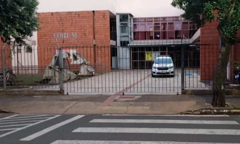 L.A.F. é condenado a 20 anos de prisão pelo assassinato de Alexandre "Gibel" Ferreira em Paraguaçu Paulista. Entenda o julgamento e os detalhes do crime.