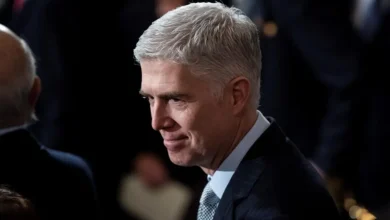 Entenda a decisão histórica da Suprema Corte dos EUA que impede estados de proibirem terapias de conversão, invocando a liberdade de expressão e religião. Saiba mais!