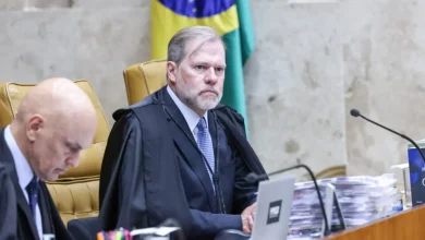 Descobertas surpreendentes no caso Toffoli 2 Descobertas surpreendentes no caso Toffoli: mensagens vazadas revelam indícios de envolvimento no resort Tayayá e suspeita de parcialidade no STF.