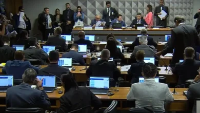 CPMI do INSS apura suspeitas de empréstimos consignados ligados ao Banco Master e Daniel Vorcaro 2 Comissão Parlamentar Mista de Inquérito (CPMI) do INSS busca garantir continuidade das investigações sobre suspeitas de empréstimos consignados ligados ao Banco Master e ao banqueiro Daniel Vorcaro.