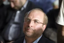 A Folha de Paraguaçu investiga as tensões no Oriente Médio: Irã acusa EUA de planejar ofensiva terrestre enquanto a presença militar americana aumenta. Entenda a crise regional.