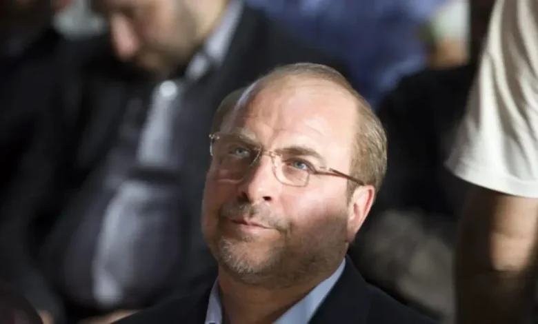 A Folha de Paraguaçu investiga as tensões no Oriente Médio: Irã acusa EUA de planejar ofensiva terrestre enquanto a presença militar americana aumenta. Entenda a crise regional.