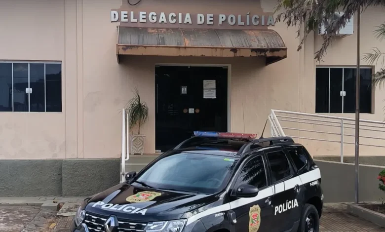 Na tarde desta quinta feira investigadores da Policia Civil de Quata cumpriram mandado de pris