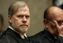 Ministro Dias Toffoli teve empréstimo de R$ 20,4 milhões renegociado sem multa e juros abaixo da Selic com o Bradesco, segundo reportagem.