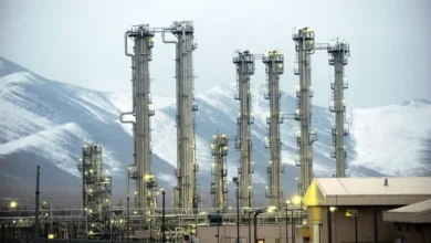 A Folha de Paraguaçu investiga a escalada no Oriente Médio: Israel e EUA atacam complexos de água pesada e urânio no Irã, aumentando a tensão nuclear na região.