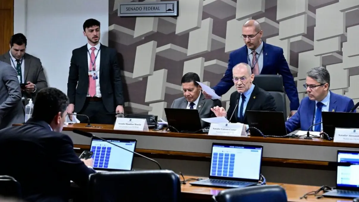 CPI do Crime Organizado aprova quebra de sigilos de Fabiano Zettel, cunhado de Daniel Vorcaro, e operador "Sicário", além de outros requerimentos para investigar fraude no Banco Master e envolvimento com o PCC.