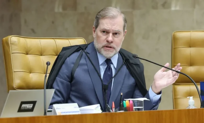 STF arquiva investigação sobre ações da Transparência Internacional na Operação Lava Jato, após manifestação da PGR que concluiu inexistência de competência do STF para o caso.