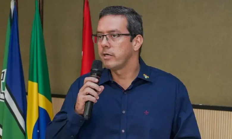 Operação Paroxismo: Polícia Federal investiga suspeitas de desvio de recursos federais e fraude em licitação na área da saúde em Macapá.