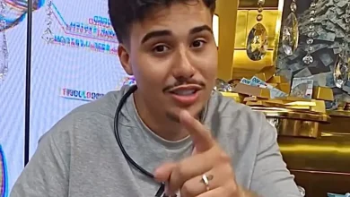 Ex-BBB Pedro Espíndola se envolve em briga após recusar pagamento em barbearia e pode ser novamente internado por surto. Entenda o caso e seu histórico.