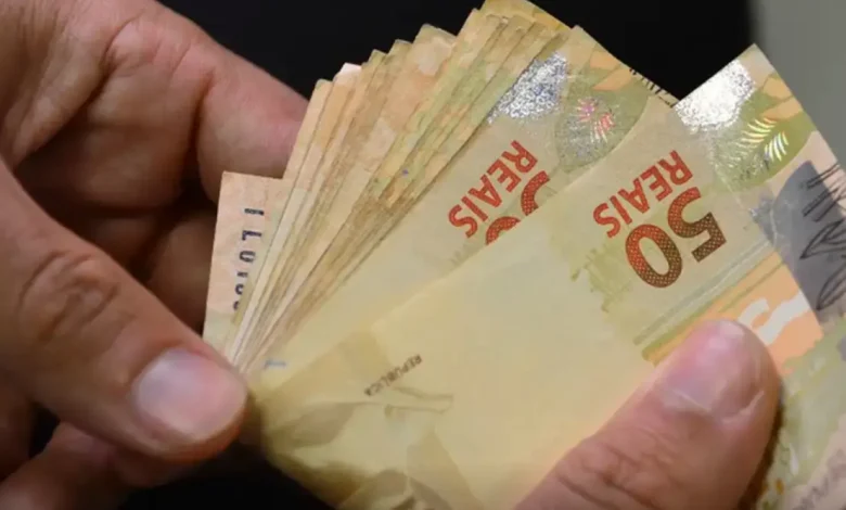 Descubra com a Folha de Paraguaçu como as energias de abril podem impulsionar seus ganhos financeiros! Nossas análises revelam os signos favorecidos. Leia!