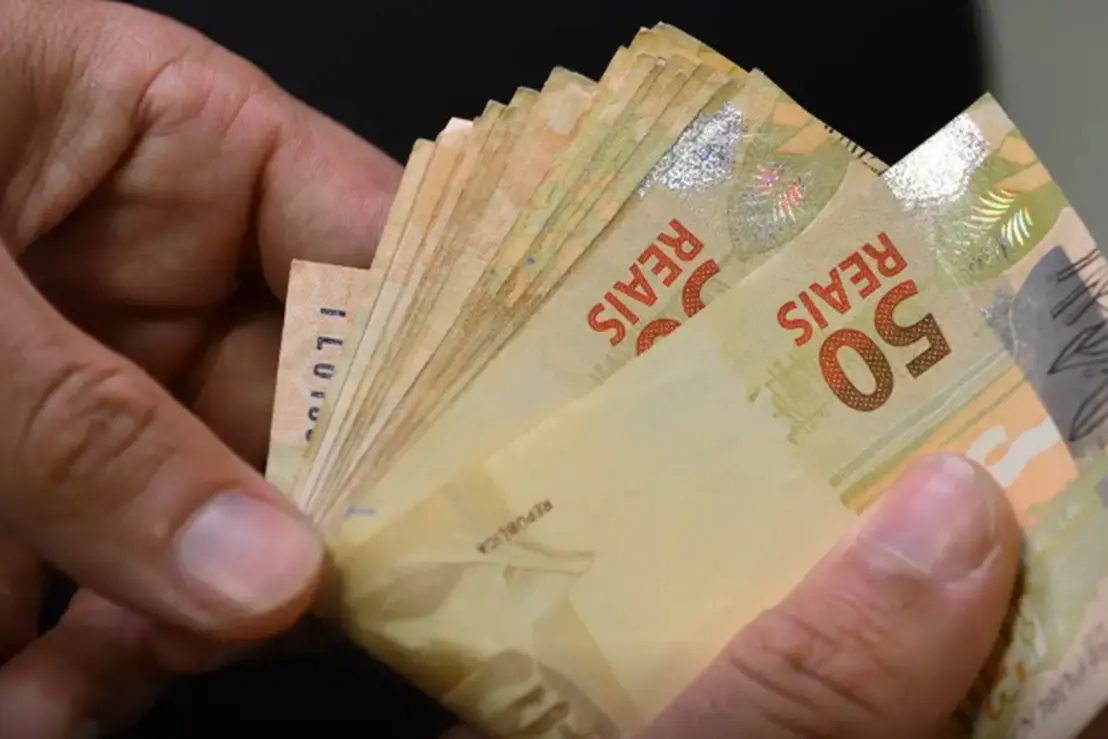 Descubra com a Folha de Paraguaçu como as energias de abril podem impulsionar seus ganhos financeiros! Nossas análises revelam os signos favorecidos. Leia!