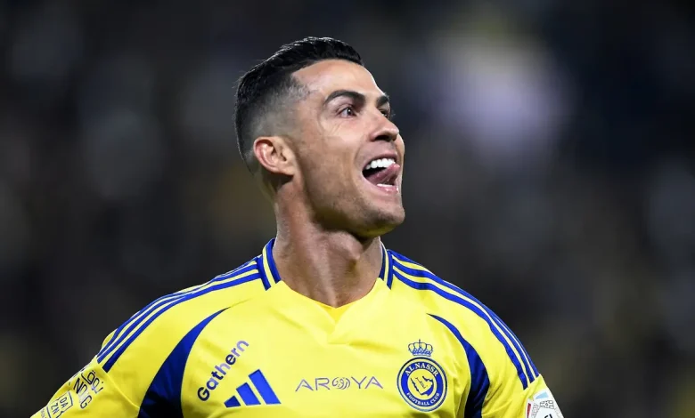 Cristiano Ronaldo impressiona com gols pelo Al Nassr, aproximando-se da marca histórica de mil gols. Descubra seu desempenho espetacular e a jornada rumo a este feito inédito no futebol.