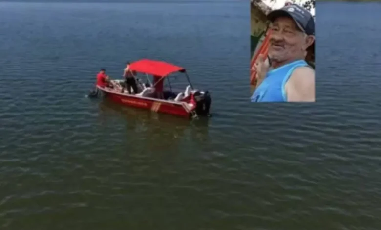 Após dias de intensas buscas, o corpo de Adilson Amorim, 65, desaparecido após acidente de barco, foi localizado em rio de Sabino. A Folha de Paraguaçu detalha o caso.