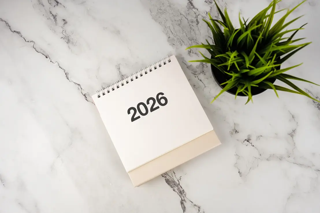 O Dia do Trabalhador em 2026 cai em uma sexta-feira, garantindo um fim de semana prolongado. Entenda seus direitos e como aproveitar o descanso.