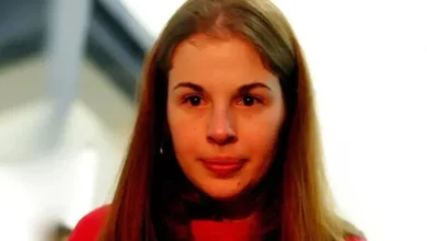 Vinte anos após o assassinato dos pais, Suzane von Richthofen rompe o silêncio em documentário, revelando detalhes de sua nova vida, maternidade e reflexões.