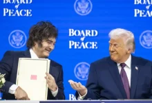 O presidente argentino Javier Milei assinou decreto permitindo exercícios militares conjuntos com tropas dos Estados Unidos em território nacional.