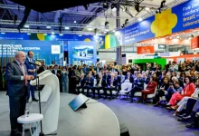 Na Hannover Messe 2026, Lula reforça o protagonismo do Brasil no cenário global, defendendo investimentos e um papel de liderança na indústria internacional.