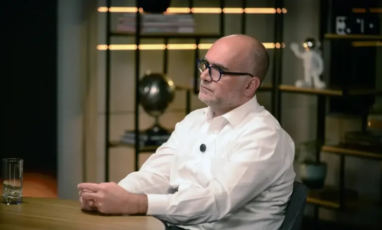 Itaú Asset com R$ 1,2 trilhão sob gestão planeja duplicar de tamanho focando em equipes especializadas e expertise para inovação e crescimento.